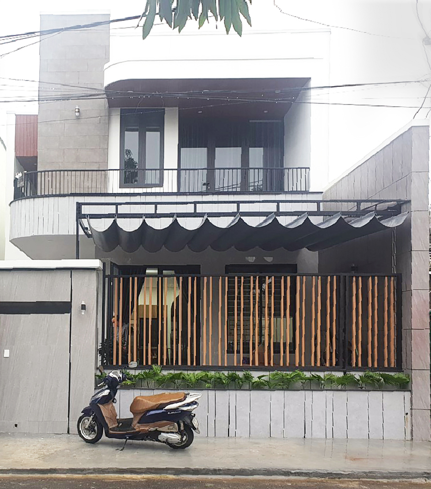 NHÀ CHỊ TRÚC